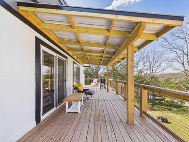Recently remodeled 2 or 3-bedroom, 2-bath home situated on 0.33 - photo 27