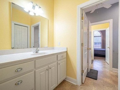 Welcome to this beautiful 4 bedroom brick home with overlooking - photo 28