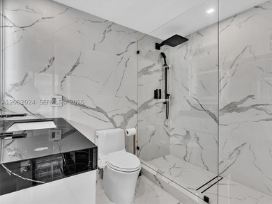 Discover one of Icon Brickell's most distinctive designer - photo 31
