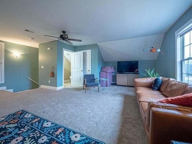 Welcome to this beautiful 4 bedroom brick home with overlooking - photo 31