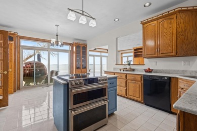 Experience luxury lakefront living on the shores of Lake - photo 32