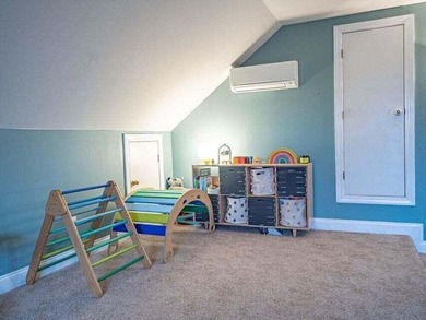 Welcome to this beautiful 4 bedroom brick home with overlooking - photo 33