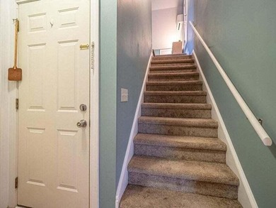 Welcome to this beautiful 4 bedroom brick home with overlooking - photo 34