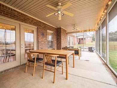 Welcome to this beautiful 4 bedroom brick home with overlooking - photo 36