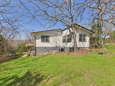 Recently remodeled 2 or 3-bedroom, 2-bath home situated on 0.33 - photo 37