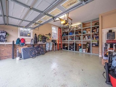 Welcome to this beautiful 4 bedroom brick home with overlooking - photo 37