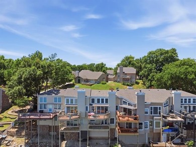 BEAUTIFULLY RENOVATED: Spectacular Lake Hudson views await in - photo 2