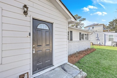 Welcome home to this charming 3-bedroom, 1-bath residence - photo 2
