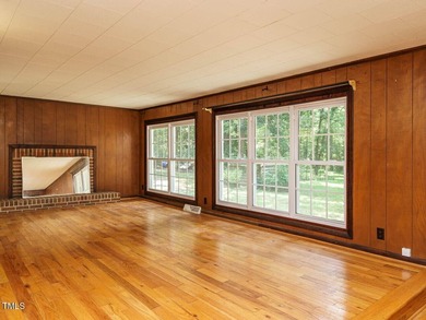 Discover this charming 2-bedroom, 1-bathroom single-family - photo 12