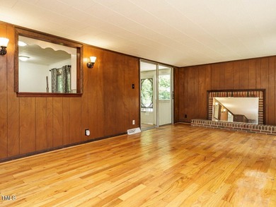 Discover this charming 2-bedroom, 1-bathroom single-family - photo 13