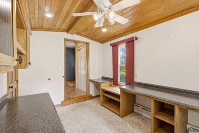 Welcome to 725 Wayne Street, a stunning and meticulously - photo 16