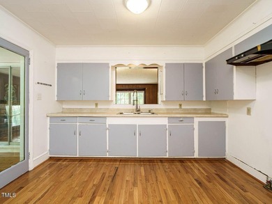 Discover this charming 2-bedroom, 1-bathroom single-family - photo 16