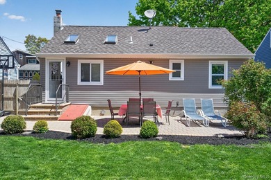 Beautifully renovated inside and out!! Welcome to 105 N Hamilton - photo 19
