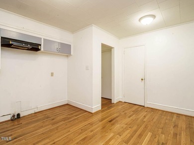 Discover this charming 2-bedroom, 1-bathroom single-family - photo 19
