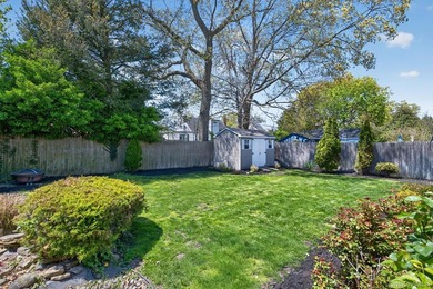 Beautifully renovated inside and out!! Welcome to 105 N Hamilton - photo 21