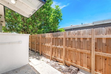 Fantastic Find In The Heart Of Hollywood. POSSIBLE OWNER - photo 21