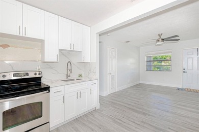 Fantastic Find In The Heart Of Hollywood. POSSIBLE OWNER - photo 23