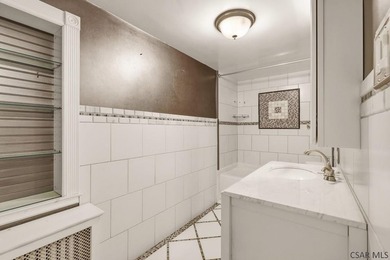 Welcome to 725 Wayne Street, a stunning and meticulously - photo 24