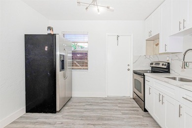 Fantastic Find In The Heart Of Hollywood. POSSIBLE OWNER - photo 24