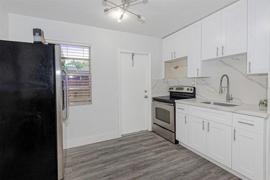 Fantastic Find In The Heart Of Hollywood. POSSIBLE OWNER - photo 25