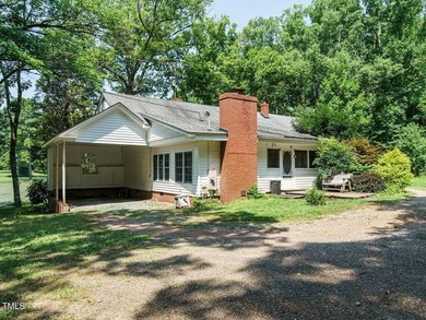 Discover this charming 2-bedroom, 1-bathroom single-family - photo 27
