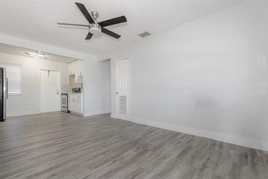 Fantastic Find In The Heart Of Hollywood. POSSIBLE OWNER - photo 35