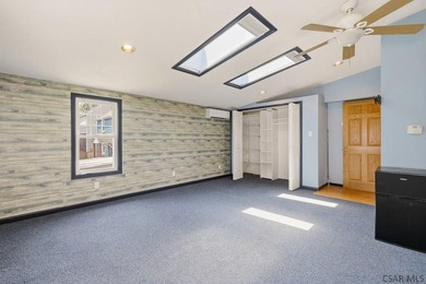 Welcome to 725 Wayne Street, a stunning and meticulously - photo 38