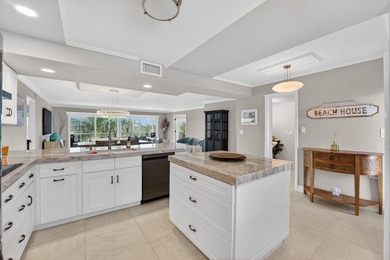 Experience luxury waterfront living in the desirable Hillsboro - photo 7