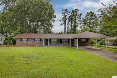 Spacious 3-bedroom, 2-bath home featuring fresh interior paint - photo 1