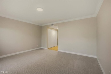 Welcome to this beautifully maintained 2-bedroom condo located - photo 22