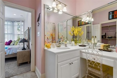 Experience luxury waterfront living in this stunning oasis - photo 22