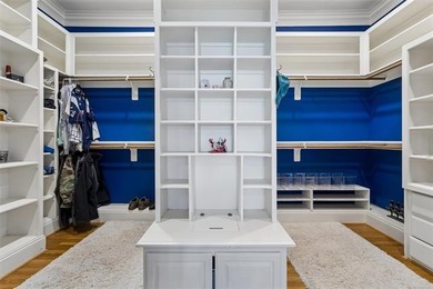 Experience luxury waterfront living in this stunning oasis - photo 25