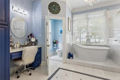 Experience luxury waterfront living in this stunning oasis - photo 26