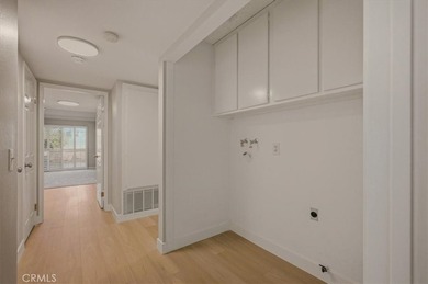 Welcome to this beautifully maintained 2-bedroom condo located - photo 27