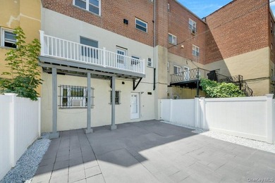 Tucked behind a custom wrought-iron gate, your own private oasis - photo 28