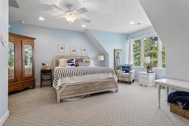 Experience luxury waterfront living in this stunning oasis - photo 28