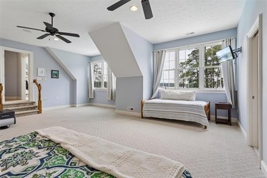 Experience luxury waterfront living in this stunning oasis - photo 37