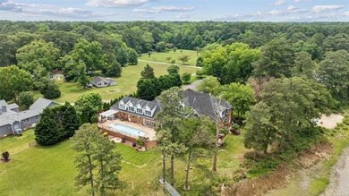 Experience luxury waterfront living in this stunning oasis - photo 46