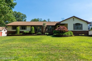 This one-of-a-kind custom ranch is a contractor's, car - photo 2