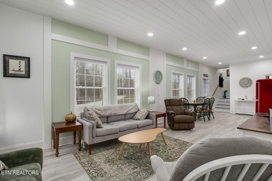 Are you looking for a private lake/water access home that is SOLD - photo 12