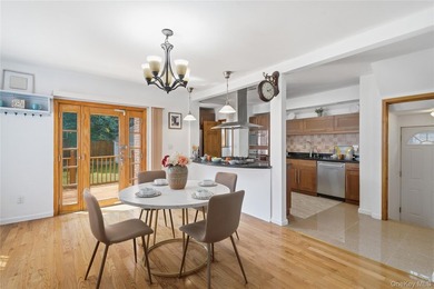 Location, Location! Turn-Key Gem Near Bowne Park Beautifully - photo 12