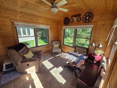Gorgeous townhome with covered front porch and new deck (2025) - photo 15