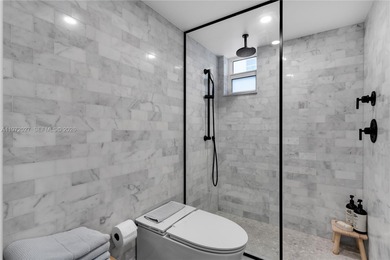 The perfect beachfront apartment. Beautifully renovated 1.5BR /