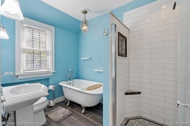 Welcome home to this timeless brick Tudor in the heart of Grosse - photo 17