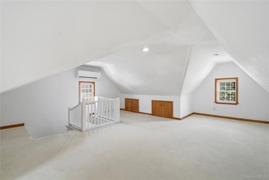 Location, Location! Turn-Key Gem Near Bowne Park Beautifully - photo 20