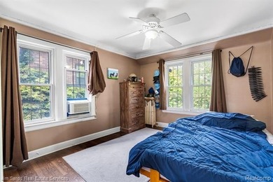 Welcome home to this timeless brick Tudor in the heart of Grosse - photo 20