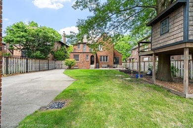 Welcome home to this timeless brick Tudor in the heart of Grosse - photo 26