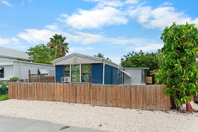 Discover the ease of Keys living in this recently updated 2 - photo 3