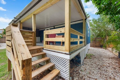 Discover the ease of Keys living in this recently updated 2 - photo 9