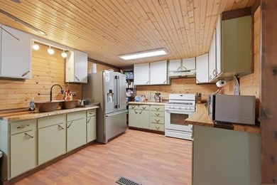 Hunter's Paradise! Situated on approximately +/- 129.46 - photo 6